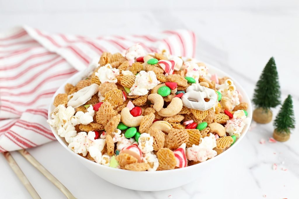 Christmas Snack Mix + Free Printable

 – healblogger