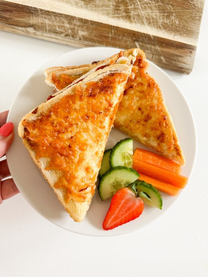 Airfryer Ham & Cheese Toastie – My Fussy Eater – healblogger
